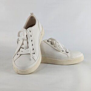 Vionic Winny women's sneaker, faux croc accents, size US 7.5